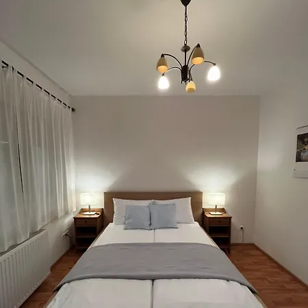 Ic Comfort 2 Bedrooms Garage Option Apartamento