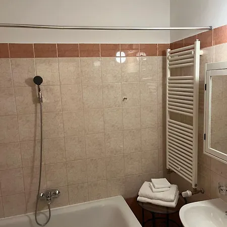 Ic Comfort 2 Bedrooms Garage Option * Будапешт